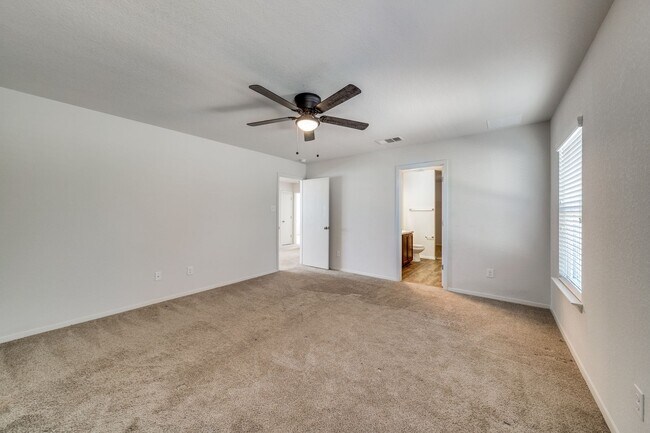 Building Photo - 3-BEDROOM HOME IN CROSSING AT WINDCREST