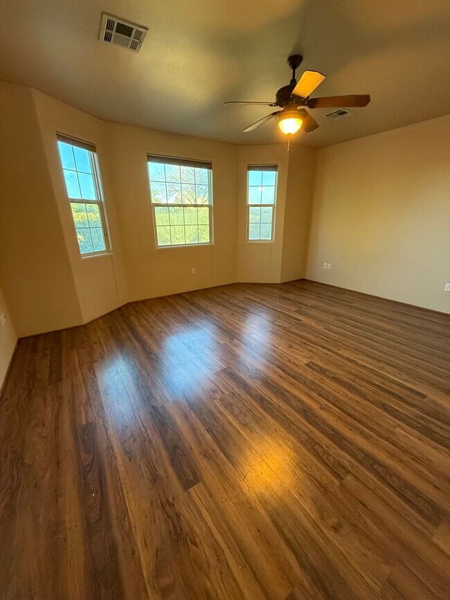 Building Photo - 3878 Stoneybrook Cir