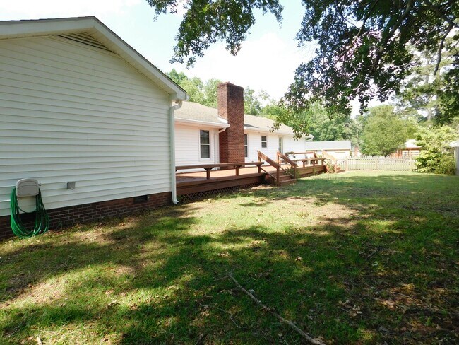 Building Photo - 3701 Lavenham Rd