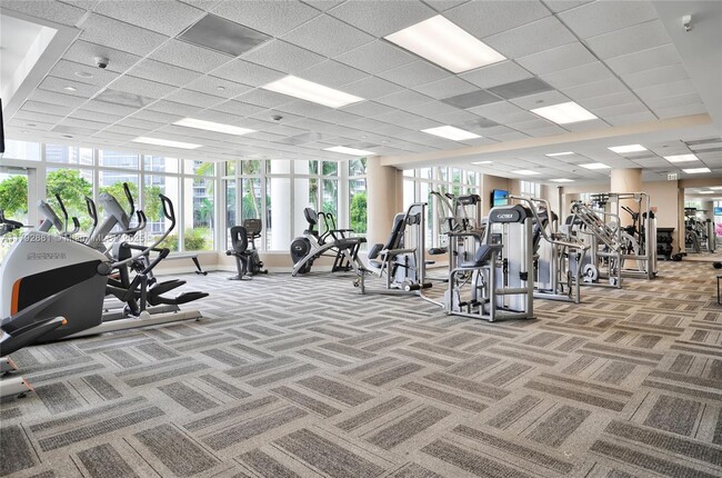 Building Photo - 801 Brickell Key Blvd