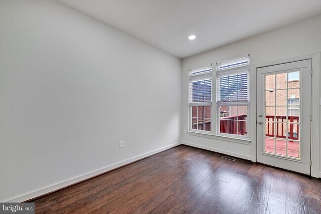 Building Photo - 14203 Plum Run Way