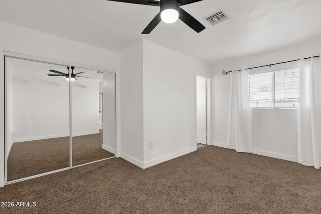 Building Photo - 3428 W Willetta St