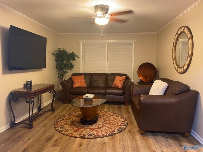 Building Photo - 2201 Shady Ln Dr NW