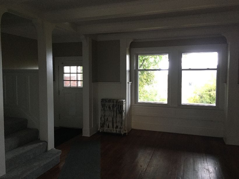 living room - 1504 Hillsdale Ave
