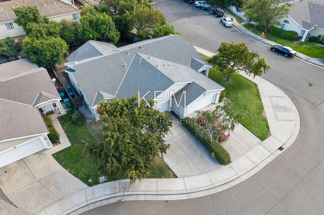 Building Photo - 1544 Emily Ct