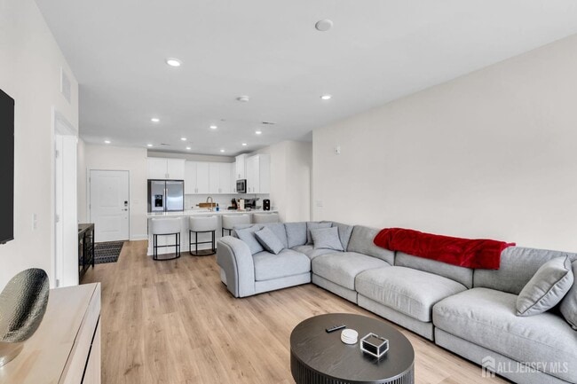 Building Photo - 30102 Radford Ct