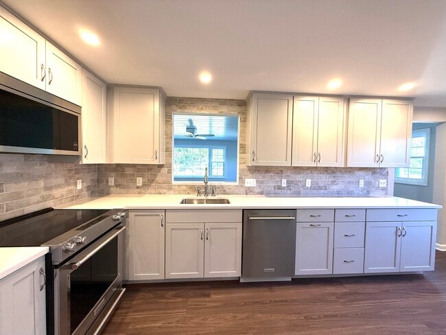 Building Photo - 1110 Mill Hill Terrace