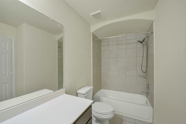 Building Photo - 10502 Chestnut Path Way