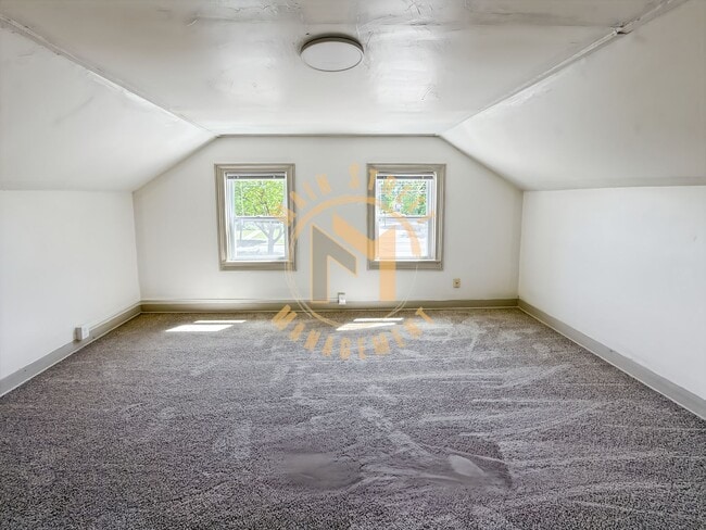 Building Photo - 354 Nicolet Blvd