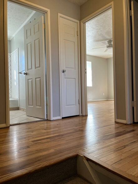 Building Photo - 1267 Rosewood Dr NE