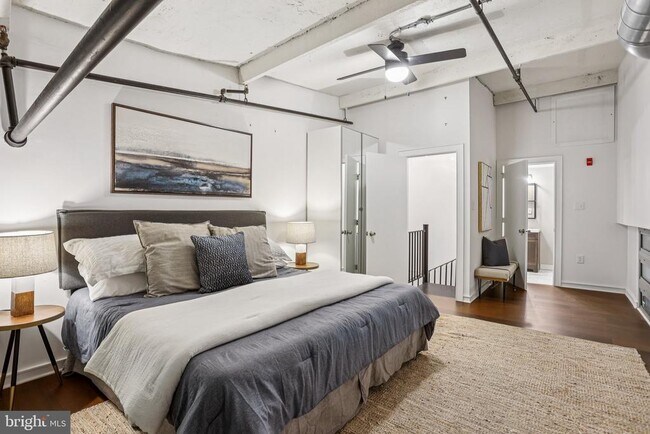 Building Photo - 810 N Hancock St