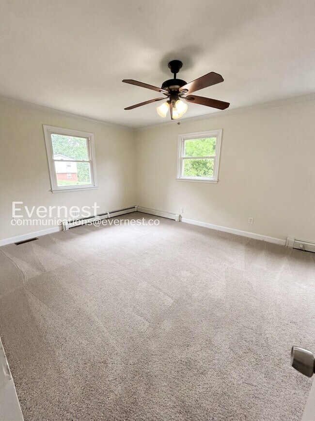 Building Photo - 4303 Whippoorwill Dr