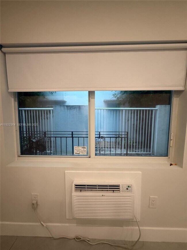 Building Photo - 935 Jefferson Ave