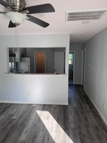 Building Photo - 2405 Randolph Rd