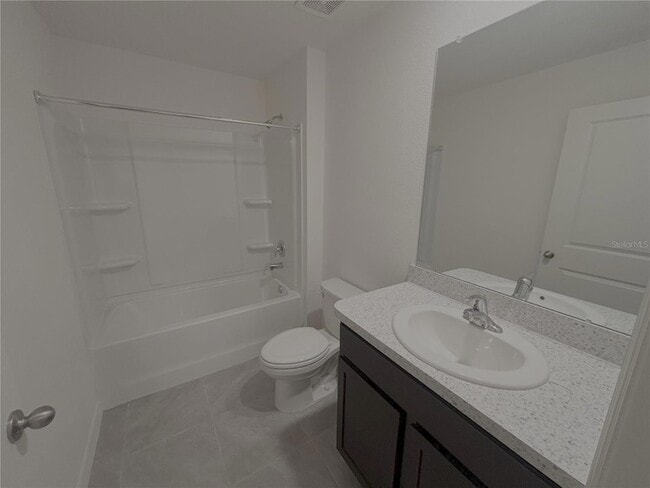 Building Photo - 481 W Rexford Dr