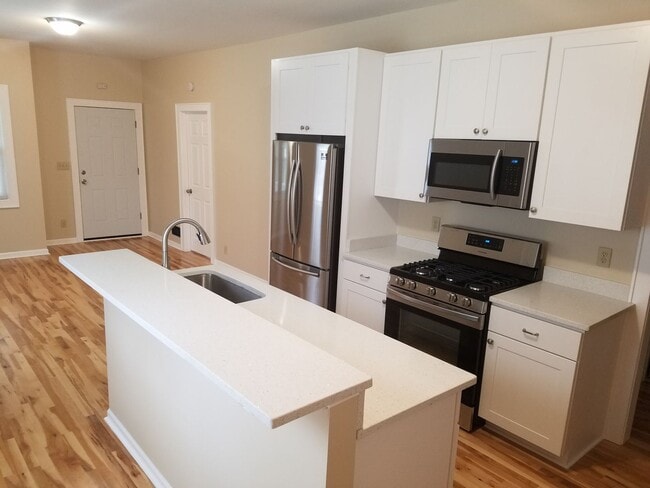 Building Photo - 524 E Wright St