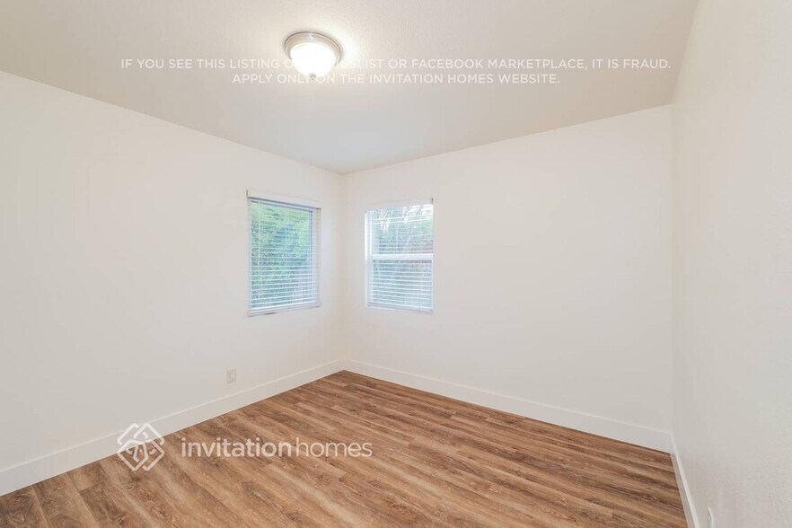 Building Photo - 405 Concord St