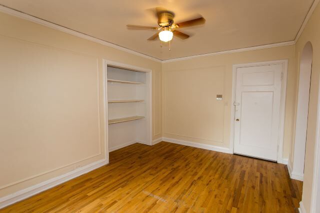 Building Photo - 842 W Wolfram St