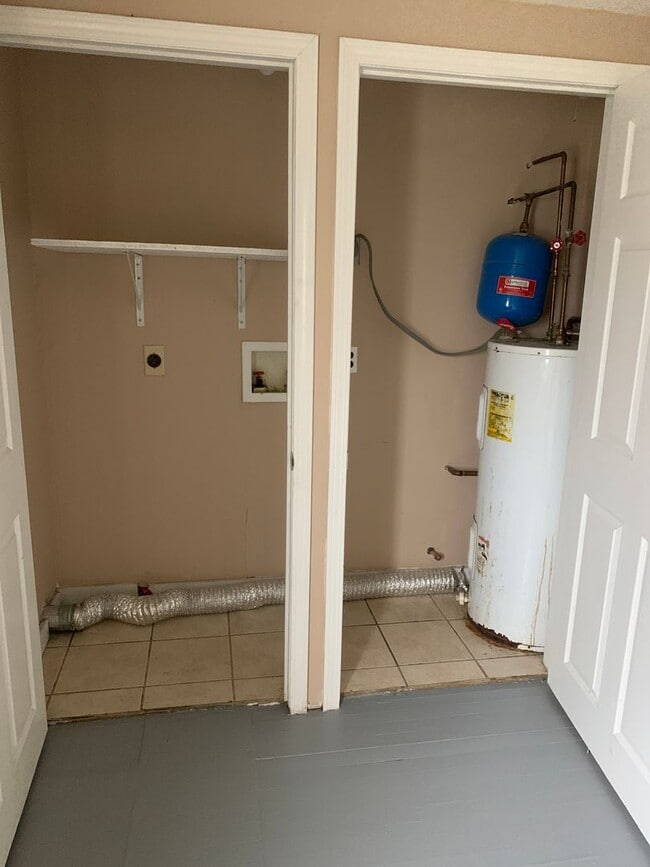 Building Photo - 1915 19th St