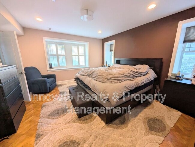 Building Photo - 6519 Lincoln Dr