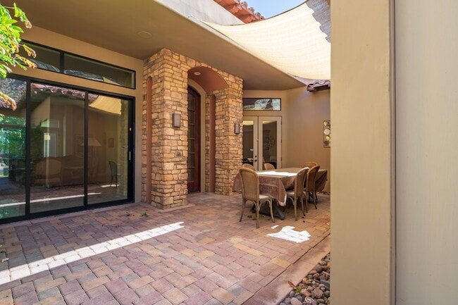 Building Photo - 46710 Bradshaw Trail