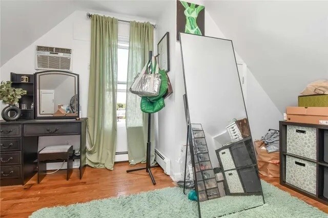 Building Photo - 1027 Wilcox Ave