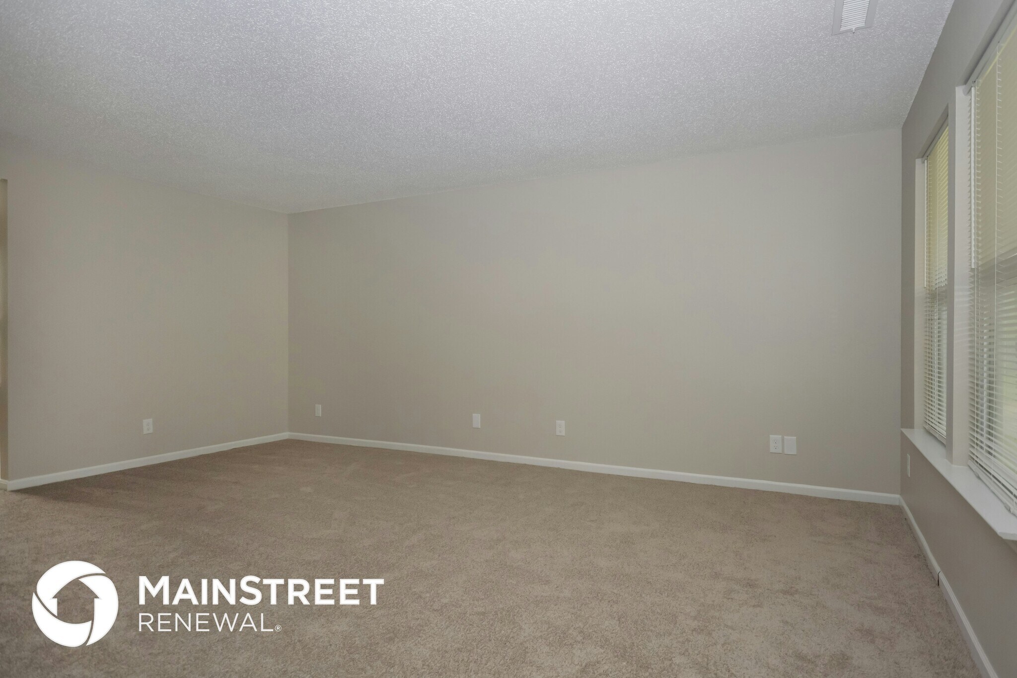 Building Photo - 2265 Shadowbrook Dr