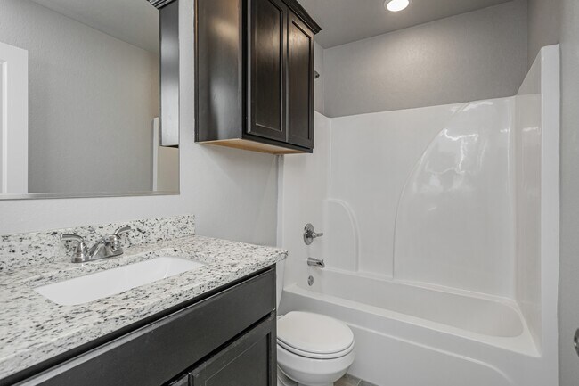 Building Photo - 602 Hollyhock Dr