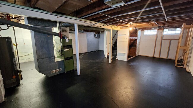 Building Photo - Single family home 3 bedroom