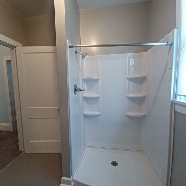 Shower - 510 Main St