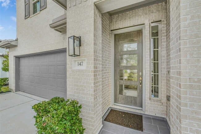 Building Photo - 147 Renodes Garden Ln