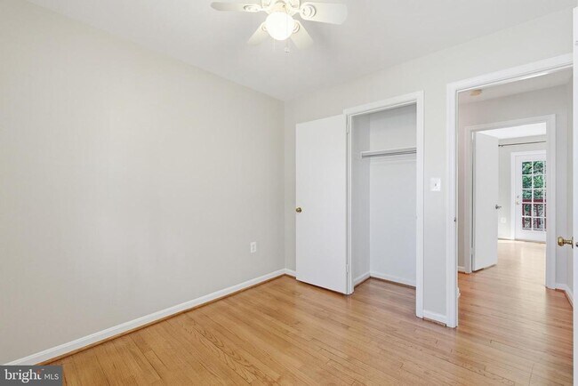 Building Photo - 3343 Slade Run Dr