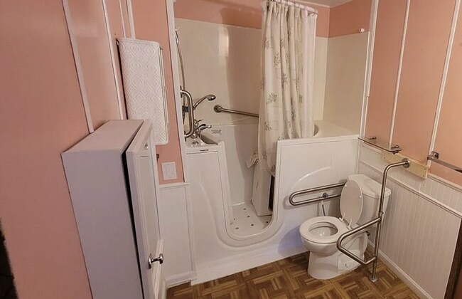 Building Photo - Charming 2-Bed Pueblo West Home with Vintage Character & Covered Parking