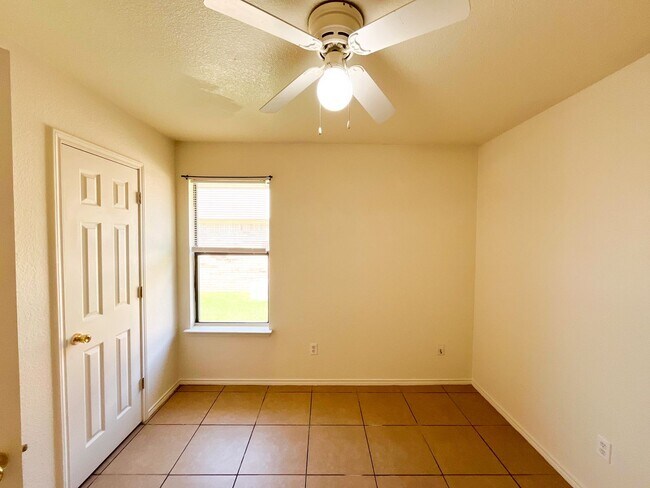 Building Photo - Available NOW!!!! Open floor plan features living room with fireplace, dining area, and large kit...