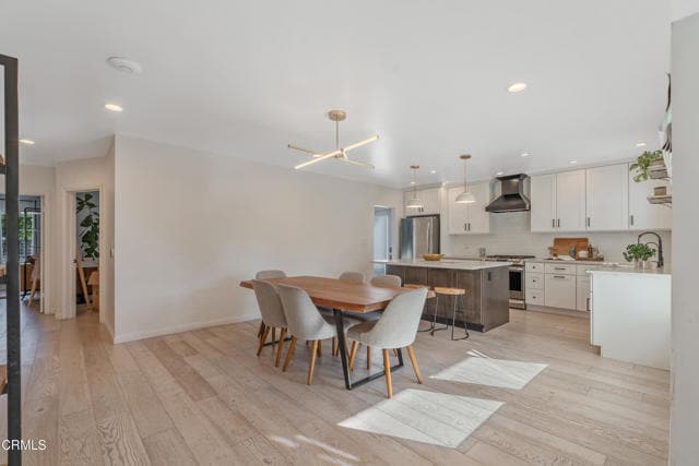 Building Photo - 5200 Dahlia Dr