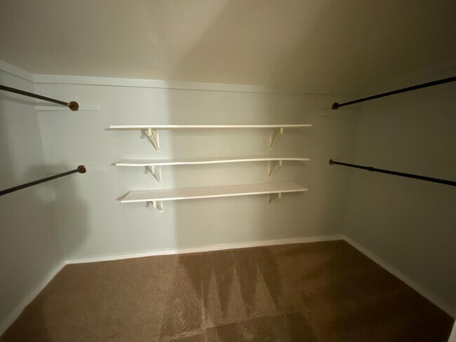 Building Photo - 2342 12th St SW