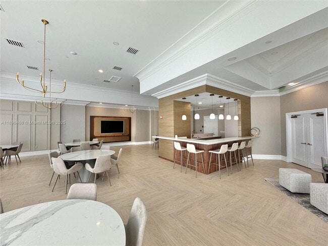 Building Photo - 16500 Collins Ave