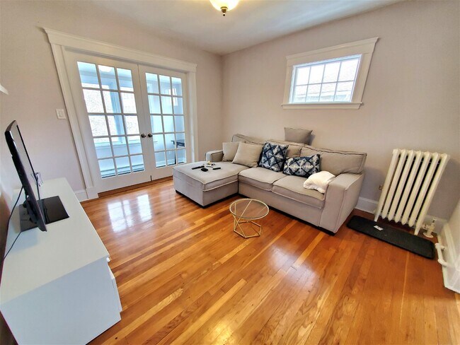Building Photo - 22 5th Street Apt #2, Medford, MA 02155 - ...
