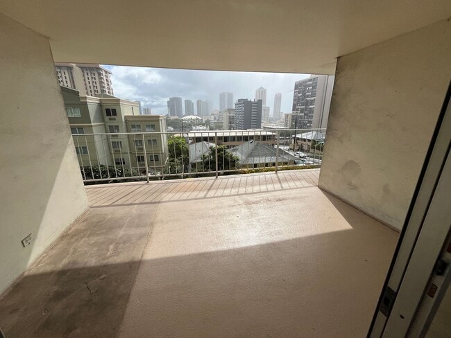 Building Photo - Academy Tower (Ward Ave/Honolulu) - 2 bedr...