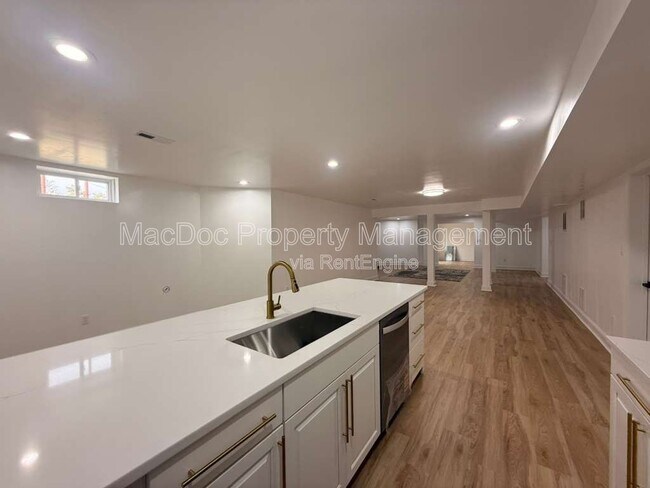 Building Photo - 10402 Laurel Ridge Way