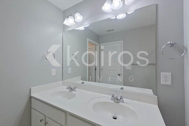 Building Photo - 117 Williams Ln