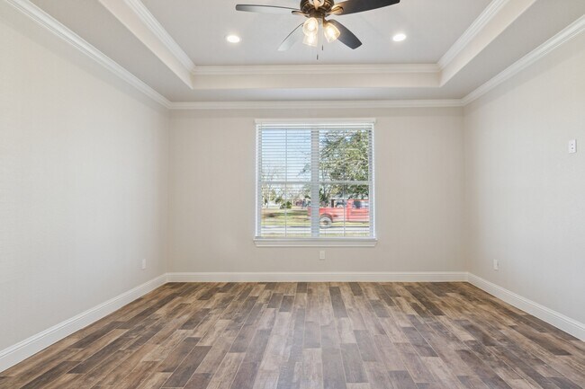 Building Photo - 1610 Newgulf Dr