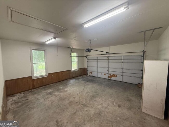 Building Photo - 307 Centennial Rd