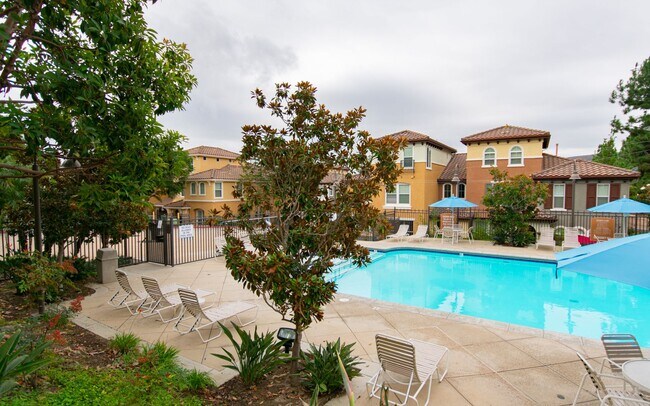 Building Photo - Beautiful Home in San Elijo, Morgans Corner!