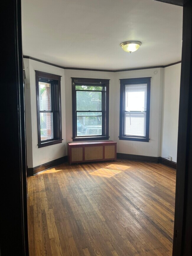Building Photo - 8548 S Manistee Ave