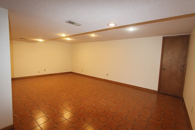 Building Photo - 2208 NW 11th St