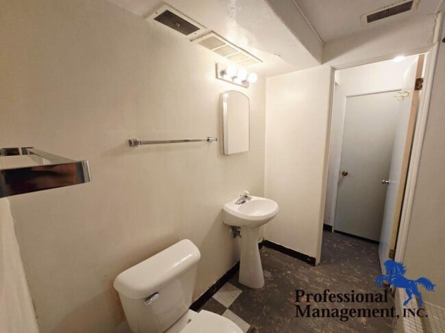 Building Photo - 2 bedroom in Billings MT 59102