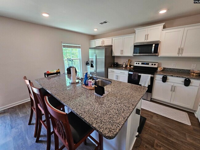 Building Photo - 152 Woodmere Dr