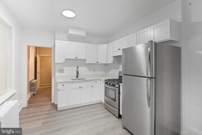 Building Photo - 2251 N Lambert St