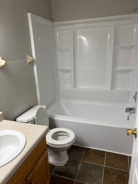 Building Photo - 2987 Fields Dr